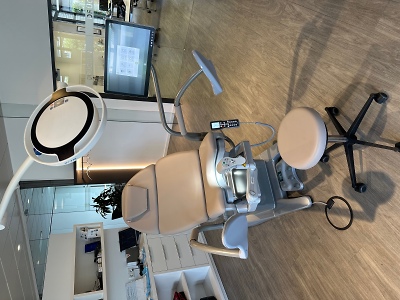 GynStuhl Schmitz medi-matic mit Videokolposkop Vidan 2